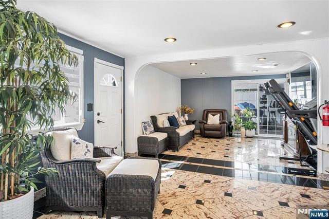 15 Furrey Place, Paterson, NJ 07522