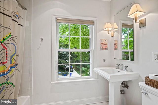 5320 ALBEMARLE ST, Bethesda, MD 20816