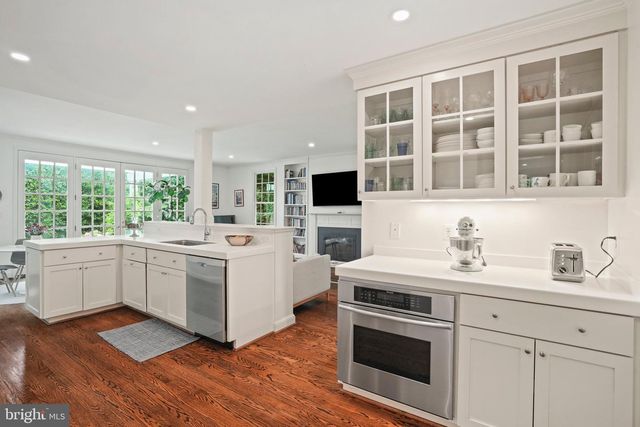 5320 ALBEMARLE ST, Bethesda, MD 20816