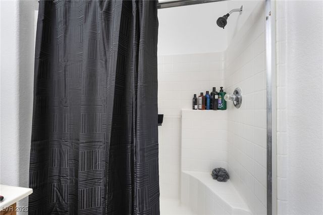 6880 Silver Eagle Avenue, Las Vegas, NV 89122