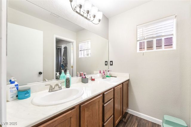 6880 Silver Eagle Avenue, Las Vegas, NV 89122