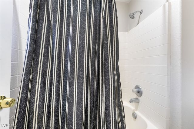 6880 Silver Eagle Avenue, Las Vegas, NV 89122