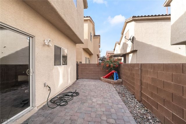 6880 Silver Eagle Avenue, Las Vegas, NV 89122