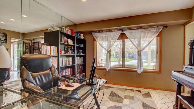 8 Darby Road, Marlboro, NJ 07746