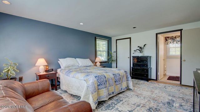 8 Darby Road, Marlboro, NJ 07746