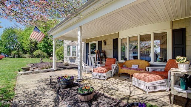 8 Darby Road, Marlboro, NJ 07746