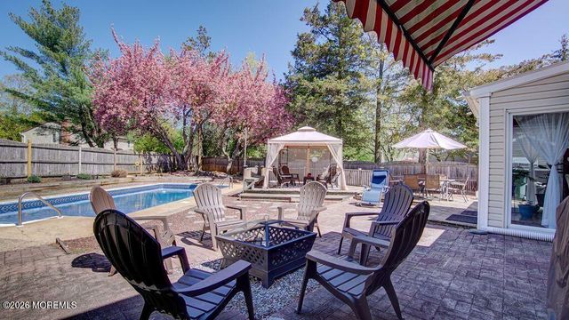 8 Darby Road, Marlboro, NJ 07746