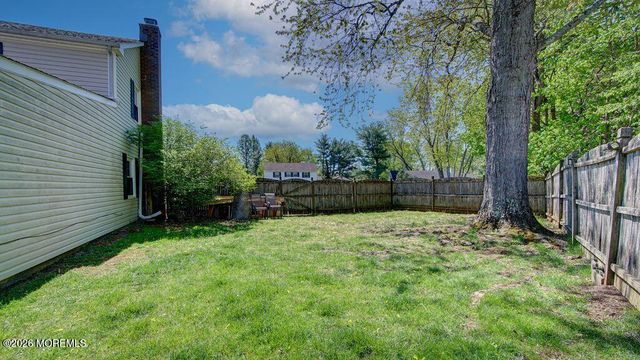 8 Darby Road, Marlboro, NJ 07746