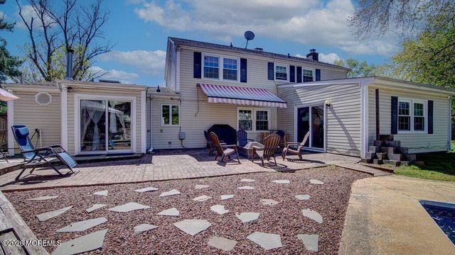 8 Darby Road, Marlboro, NJ 07746