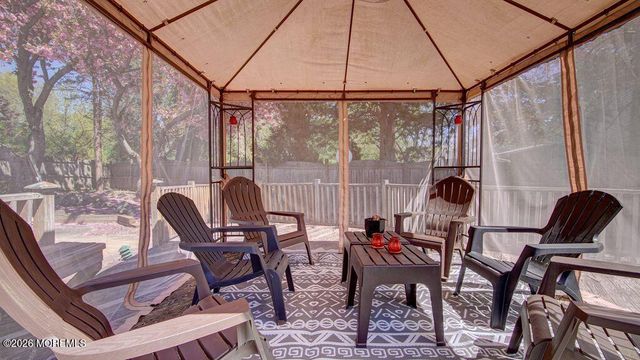 8 Darby Road, Marlboro, NJ 07746