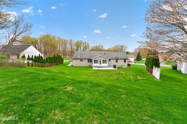 3 Rosemary Drive, North Greenbush, NY 12180