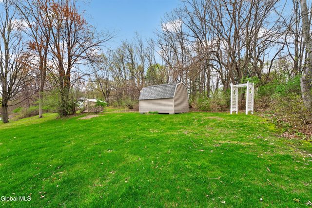 3 Rosemary Drive, North Greenbush, NY 12180