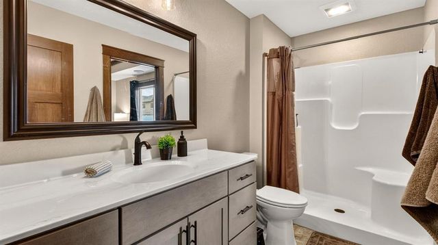 4881 Field Crest Lane, Eau Claire, WI 54701