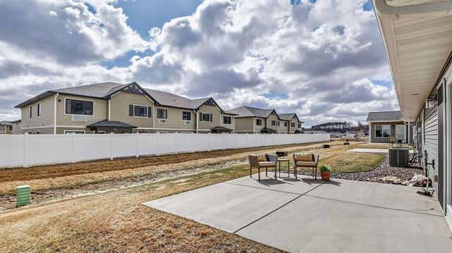 4881 Field Crest Lane, Eau Claire, WI 54701