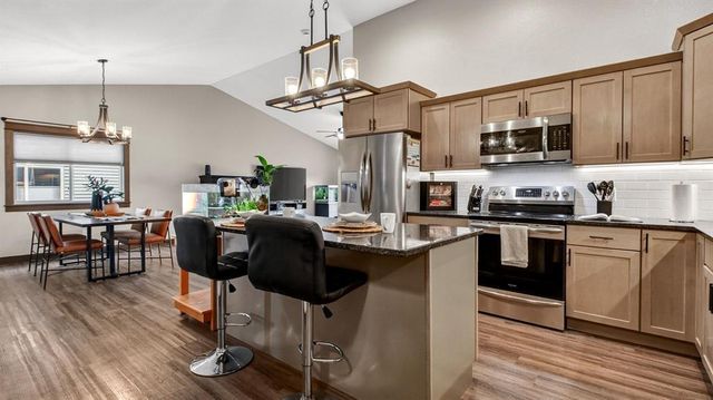 4881 Field Crest Lane, Eau Claire, WI 54701