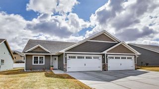4881 Field Crest Lane, Eau Claire, WI 54701