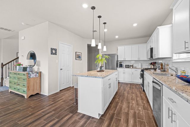 416 Bella Luna WAY, Liberty Hill, TX 78642