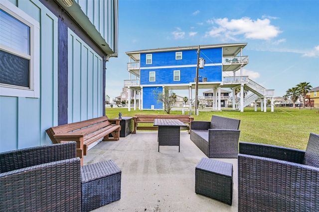 22818 Buena Street, Galveston, TX 77554