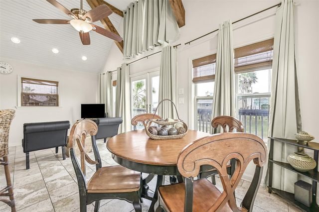 22818 Buena Street, Galveston, TX 77554