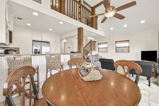 22818 Buena Street, Galveston, TX 77554