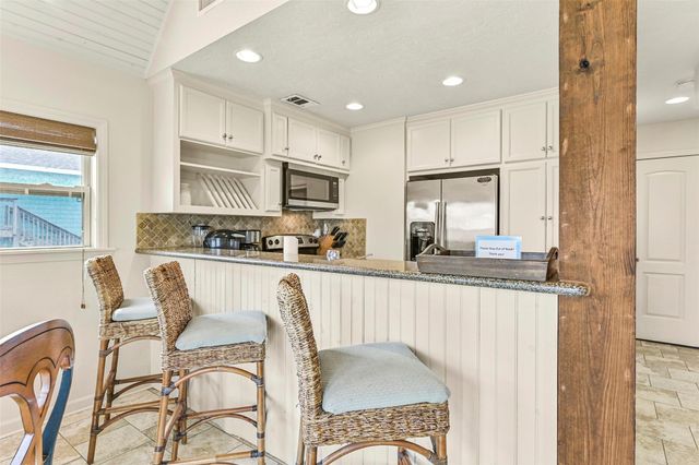 22818 Buena Street, Galveston, TX 77554