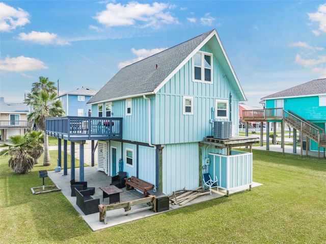 22818 Buena Street, Galveston, TX 77554