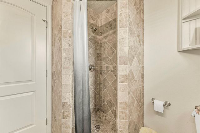 22818 Buena Street, Galveston, TX 77554