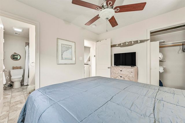 22818 Buena Street, Galveston, TX 77554