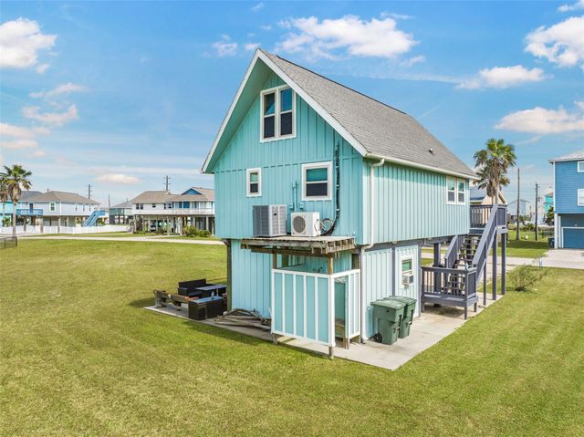22818 Buena Street, Galveston, TX 77554