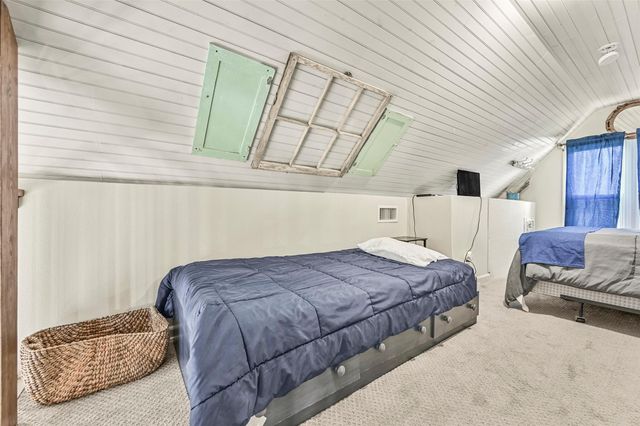 22818 Buena Street, Galveston, TX 77554