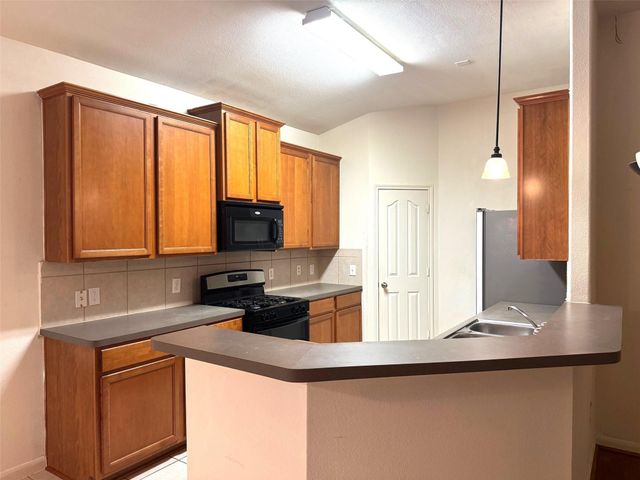 6439 Applewood Forest Drive, Katy, TX 77494