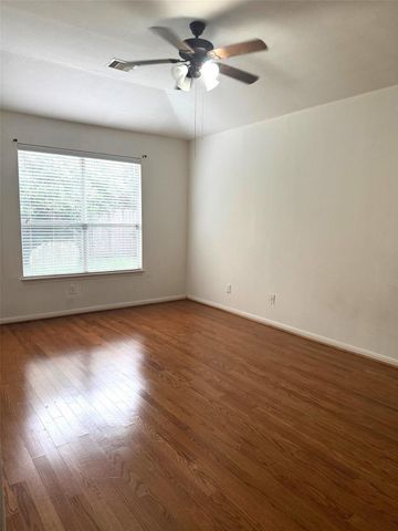6439 Applewood Forest Drive, Katy, TX 77494