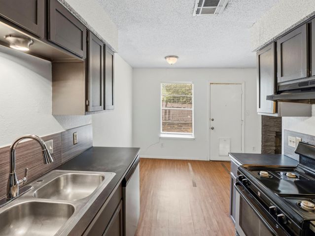 2401 Burleson RD, Austin, TX 78741