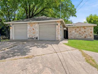 2401 Burleson RD, Austin, TX 78741