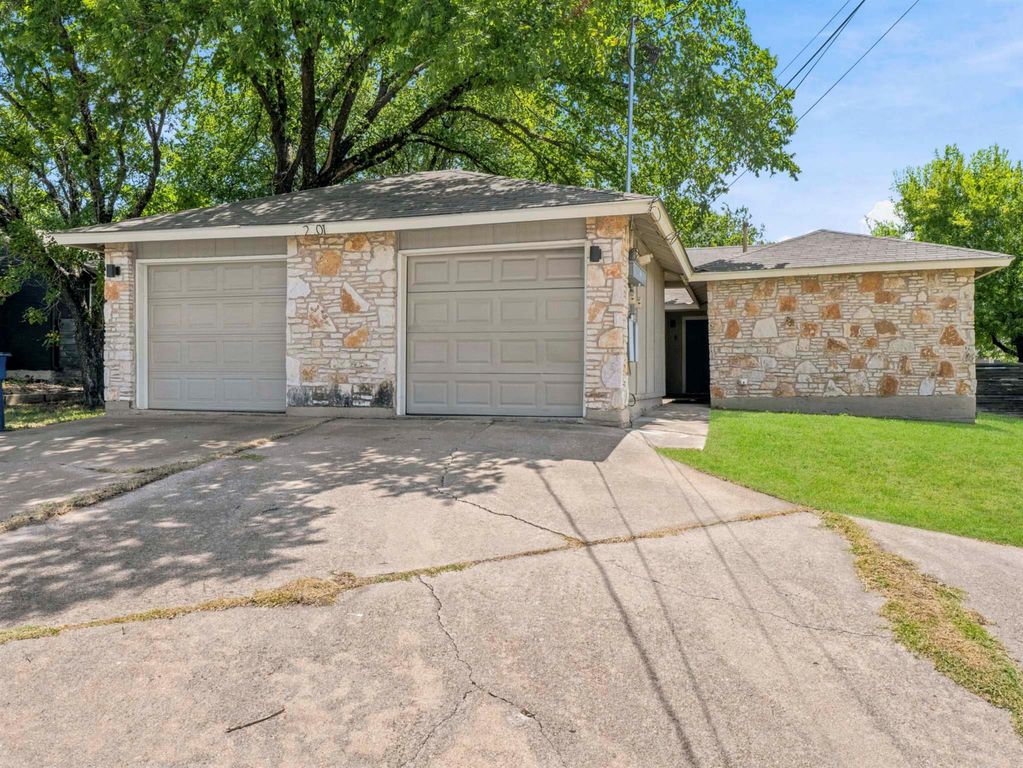 2401 Burleson RD, Austin, TX 78741