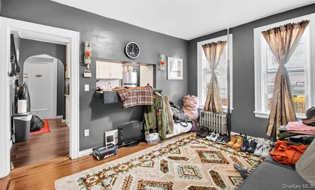 95-03 Cresskill Place, Jamaica, NY 11435 — photo 5