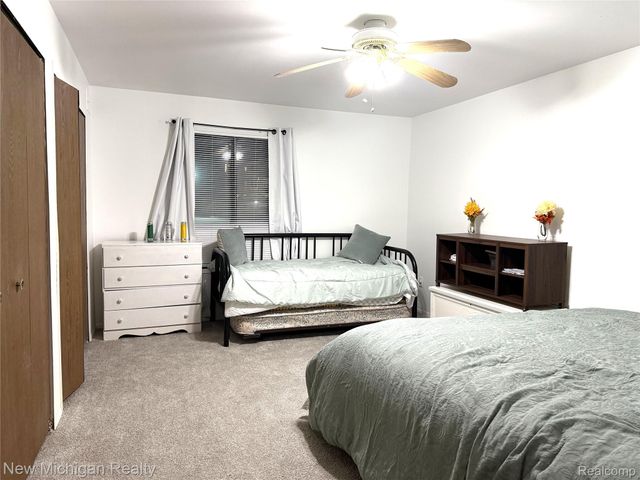 30515 West 14 Mile Rd 30, Farmington Hills, MI 48334