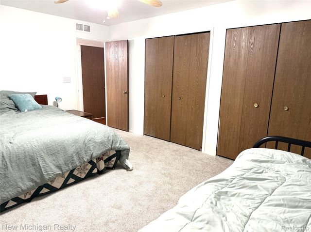 30515 West 14 Mile Rd 30, Farmington Hills, MI 48334