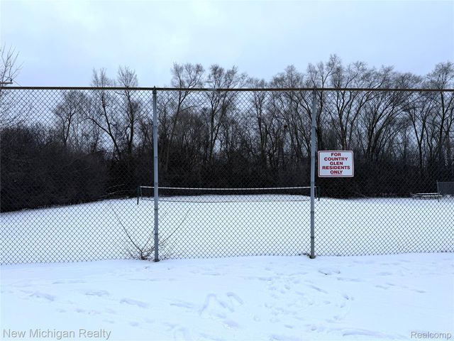 30515 West 14 Mile Rd 30, Farmington Hills, MI 48334