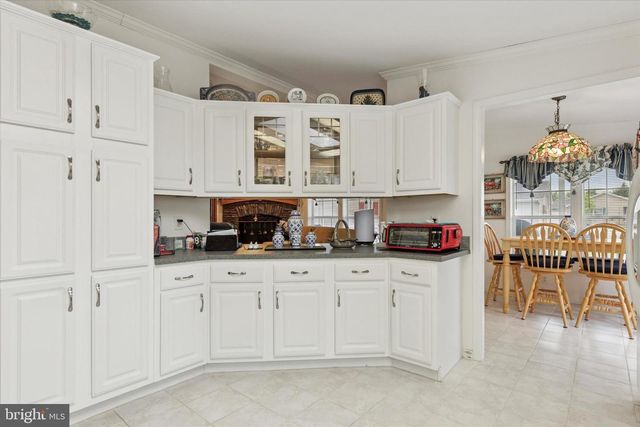 81 RANDOM RD, Douglassville, PA 19518