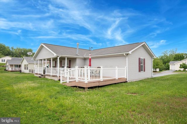 81 RANDOM RD, Douglassville, PA 19518