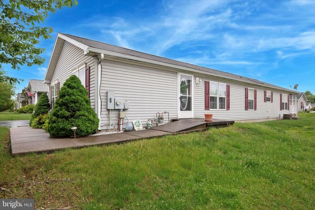81 RANDOM RD, Douglassville, PA 19518