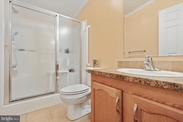 81 RANDOM RD, Douglassville, PA 19518