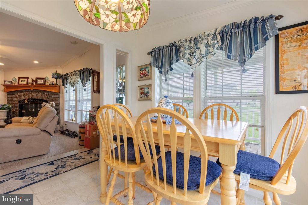 81 RANDOM RD, Douglassville, PA 19518