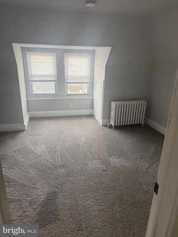 6 S CEDAR LN, Upper Darby, PA 19082