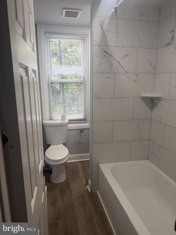 6 S CEDAR LN, Upper Darby, PA 19082