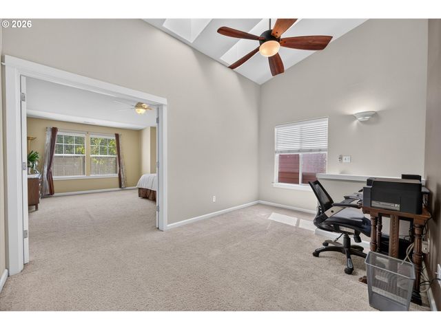 1981 Nw 2ND Ct, Hillsboro, OR 97124