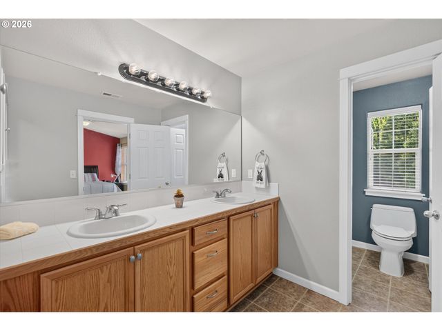 1981 Nw 2ND Ct, Hillsboro, OR 97124