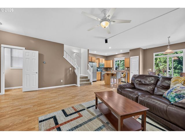 1981 Nw 2ND Ct, Hillsboro, OR 97124