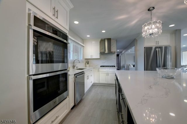 30 Bogert Rd, Montville Twp., NJ 07058